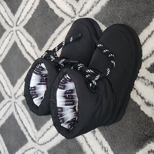 UGG Toddler Girl's Puffy Mini Black Boots Size 13